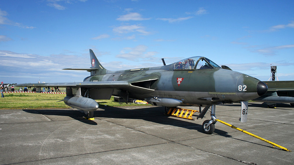 Hawker Hunter sur la bande d’atterrissage